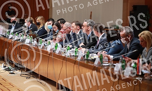 In the Palace of Serbia, organized by the Ministry of Finance and NALED, a round table was held at which the new system for electronic invoicing in Serbia 