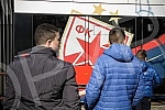 Red Star players have organized clubs with fans prior to the continuation of the Super League season - a tram ride through Belgrade.Fudbaleri Crvene zvezde organizovali su druzenje sa navijacima pred nastavak sezone u Superligi - voznjom tramvajem p
