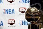 Champion trophy for the NBA was exposed at the mall - Delta City. The cup is named after Larry O'Brien.Pehar namenjen sampionu NBA lige bio je izlozen u Trznom centru - Delta siti. Pehar nosi ime Lerija OBrajena.
