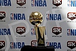 Champion trophy for the NBA was exposed at the mall - Delta City. The cup is named after Larry O'Brien.Pehar namenjen sampionu NBA lige bio je izlozen u Trznom centru - Delta siti. Pehar nosi ime Lerija OBrajena.