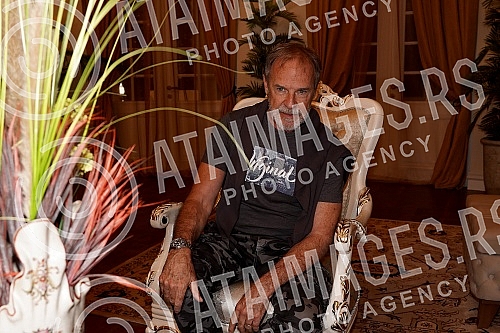 In consultation with the American production company CBS, which owns the license, Emotion Production in cooperation with TV Pink in Simanovci has started filming the domestic version of the famous series 