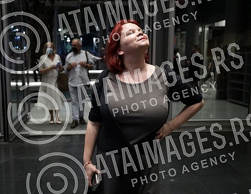 The double, 54th and 55th editions of Bitef, were officially opened tonight at the Yugoslav Drama Theater.Dvostruko, 54. i 55. izdanje Bitefa, svecano je otvoreno veceras u u Jugoslovenskom dramskom pozoristu