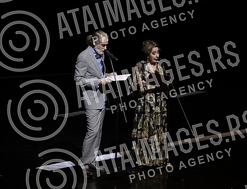 The double, 54th and 55th editions of Bitef, were officially opened tonight at the Yugoslav Drama Theater.Dvostruko, 54. i 55. izdanje Bitefa, svecano je otvoreno veceras u u Jugoslovenskom dramskom pozoristu