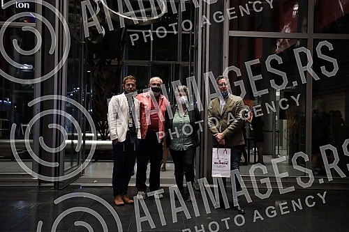 The double, 54th and 55th editions of Bitef, were officially opened tonight at the Yugoslav Drama Theater.Dvostruko, 54. i 55. izdanje Bitefa, svecano je otvoreno veceras u u Jugoslovenskom dramskom pozoristu