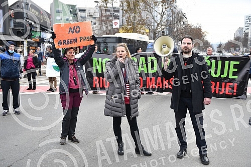 In Novi Sad, the blockade of the crossroads near Futoska pijaca was held from 1 pm to 2 pm, and then the walk along Jevrejska Street, Jovana Subotica Street to the Temerin Crossroads started. U Novom Sadu je odrzana blokada raskrsnice kod Futoske p