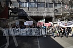 A gathering of market vendors protesting against e-fiscalization in Serbian markets marched in front of the Usca shopping mall, and then protesters marched towards Zeleni venac and Terazije tunnel, then to Makednoska Street and the RTS building, from