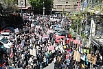 Participants in the protest against e-fiscalization on the markets of Serbia in front of the RTS building.Ucesnici protesta protiv e-fiskalizacije na pijacama Srbije ispred zgrade RTS-a.