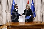 In the Serbian government, the Minister for European Integration, Jadranka Joksimovic, signed a Trust Agreement by which the EU grants Serbia almost 12 million euros to finance activities in the fight against the corona virus pandemic.U vladi Srbij