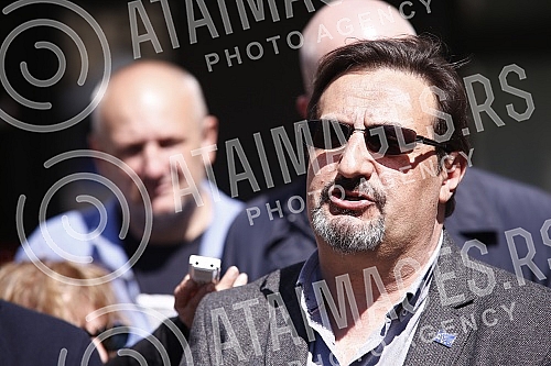 The press conference of the Let's Go People coalition on the occasion of the repeat elections for members of the Belgrade City Assembly at four polling stations was held in front of the Belgrade City Administration.Konferencija za medije koalicije 