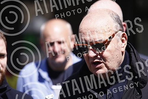 The press conference of the Let's Go People coalition on the occasion of the repeat elections for members of the Belgrade City Assembly at four polling stations was held in front of the Belgrade City Administration.Konferencija za medije koalicije 