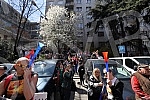 A gathering of market vendors protesting against e-fiscalization in Serbian markets marched in front of the Usca shopping mall, and then protesters marched towards Zeleni venac and Terazije tunnel, then to Makednoska Street and the RTS building, from