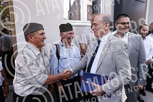 The Minister for Rural Care, Milan Krkobabic, visited Lebane, where after a short meeting with the management of the Municipality, he started driving a minibus for the transport of the rural population, which was purchased with the funds of the Minis