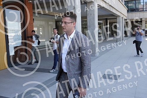 The High Court in Belgrade handed down a verdict according to which Zoran Marjanovic is guilty of the serious murder of his wife Jelena Marjanovic on April 2, 2016 in Borca, and the lawyers briefly addressed the media.Visi sud u Beogradu doneo je p