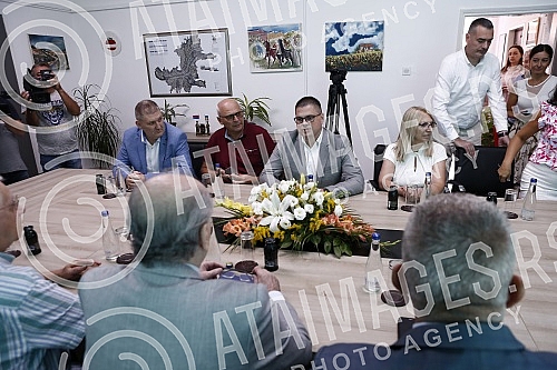 The Minister for Rural Care, Milan Krkobabic, visited Lebane, where after a short meeting with the management of the Municipality, he started driving a minibus for the transport of the rural population, which was purchased with the funds of the Minis