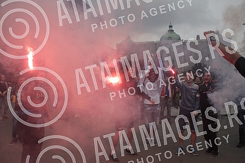 Slavlje navijaca Srbije posle osvojenog prvog mesta na Svetskom prvenstvu za mlade (U20) koje je zavrseno na Novom Zelandu.