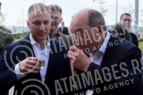 Deputy Prime Minister and Minister of Defense Nebojsa Stefanovic and Minister of Defense of the United Kingdom of Great Britain and Northern Ireland Ben Wallace visited the memorial of the Halliard Mission in Pranjani, near Gornji Milanovac.Potpred