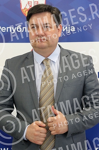 The National Academy of Public Administration (NAJU) organized the conference 