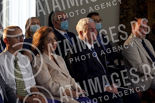 The 11th Conference of the Serbian Medical Diaspora was officially opened at the White Palace.Na Belom dvoru svecano je otvorena 11. Konferencija srpske medicinske dijaspore. 