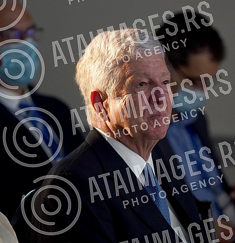 The 11th Conference of the Serbian Medical Diaspora was officially opened at the White Palace.Na Belom dvoru svecano je otvorena 11. Konferencija srpske medicinske dijaspore. 