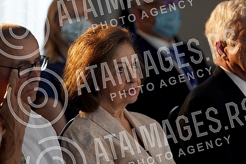 The 11th Conference of the Serbian Medical Diaspora was officially opened at the White Palace.Na Belom dvoru svecano je otvorena 11. Konferencija srpske medicinske dijaspore. 