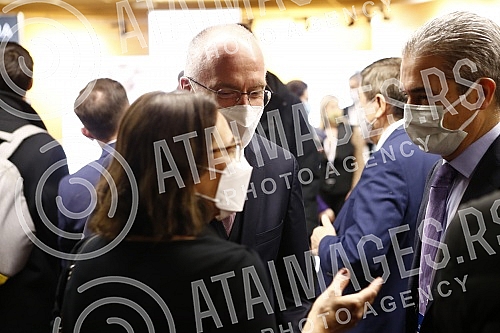The opening ceremony of the year of the title of European Capital of Culture was held at the Serbian National Theater in Novi Sad. Ceremonija otvaranja godine titule Evropske prestonice kulture odrzana je u Srpskom narodnom pozoristu u Novom Sadu.