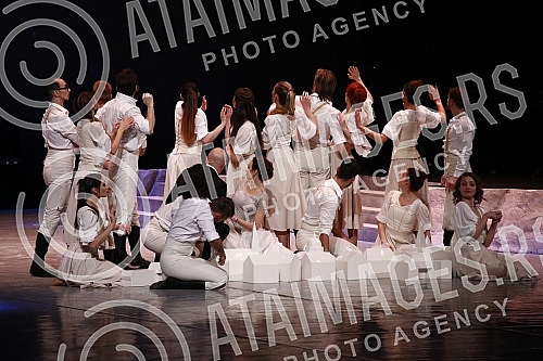 The opening ceremony of the year of the title of European Capital of Culture was held at the Serbian National Theater in Novi Sad. Ceremonija otvaranja godine titule Evropske prestonice kulture odrzana je u Srpskom narodnom pozoristu u Novom Sadu.