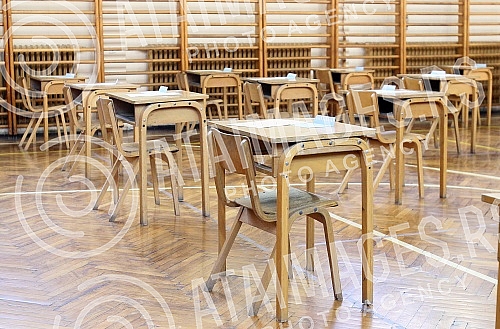 Passing the final exam in mathematics - a small graduation in elementary school Sveti Sava.Polaganje zavrsnog ispita iz matematike - mala matura u Osnovnoj skoli Sveti Sava.