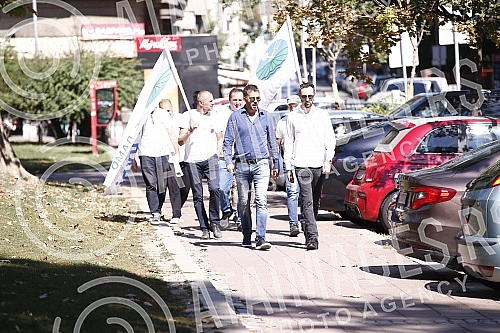 Behind the House of the National Assembly, a press conference was held for the Initiative for Change and the Alliance of Environmental Organizations of Serbia (SEOS) due to the violation of the Law on People's Initiative.Iza Doma Narodne skupstine