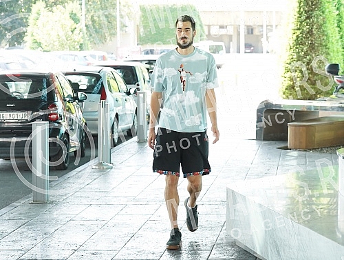 The men's basketball team of Serbia has started gathering before the preparations for the qualification matches for going to the World Championship in August, that is, the European Championship in September.Muska kosarkaska reprezentacija Srbije je