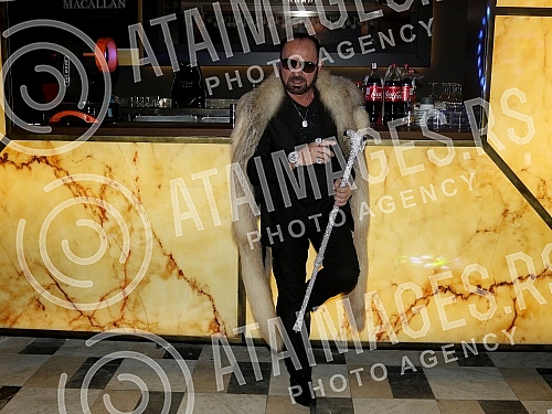 Shooting of the duet, video spot - Soraja Vucelic and Mitar Miric.Snimanje duetskog spota - Soraja Vucelic i Mitar Miric.