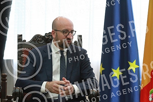 Prime Minister Ana Brnabic welcomed Prime Minister of the Kingdom of Belgium Charles Michel in front of the Palace of Serbia.Ana Brnabic, premijerka Srbije docekala je Carlsa Micela, premijera Kraljevine Belgije.