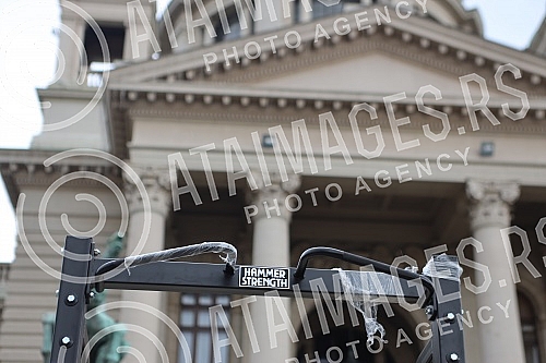 A gathering of members and sympathizers of bodybuilding and fitness was organized in front of the plateau of the National Assembly, at 11:55 am to support the initiative of the Fitness Community of Serbia - #RECIDAZDRAVLJU.Organizovan je skup clano