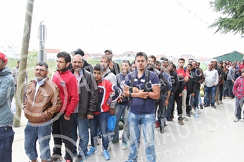 Otvaranje Prihvatnog centra u Presevu (One Stop Centre Presevo) za azilante (asylum seekers/migrants) i obilazak policijske stanice i centra ministara u Vladi Srbije Aleksandar Vulin - ministar za rad, zaposljavanje, boracka i socijalna pitanja i Bra