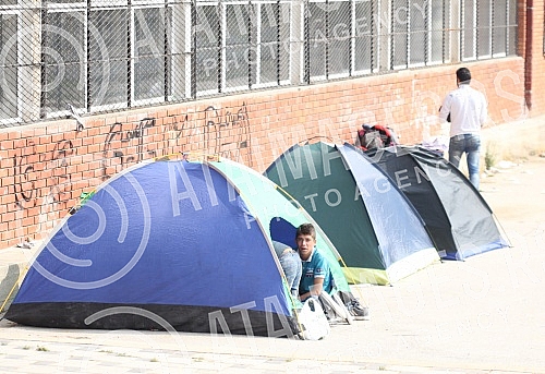 Otvaranje Prihvatnog centra u Presevu (One Stop Centre Presevo) za azilante (asylum seekers/migrants) i obilazak policijske stanice i centra ministara u Vladi Srbije Aleksandar Vulin - ministar za rad, zaposljavanje, boracka i socijalna pitanja i Bra