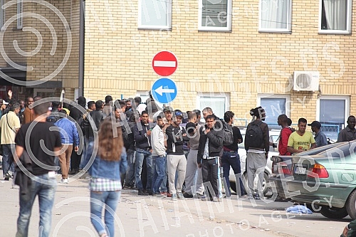 Otvaranje Prihvatnog centra u Presevu (One Stop Centre Presevo) za azilante (asylum seekers/migrants) i obilazak policijske stanice i centra ministara u Vladi Srbije Aleksandar Vulin - ministar za rad, zaposljavanje, boracka i socijalna pitanja i Bra