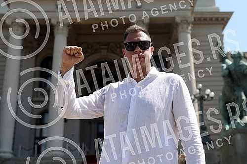 A press conference was held in front of the Serbian Parliament, where Petar Djuric addressed the press, and the reason for the conference was the anniversary of the great July protests, and the announcement of the formation of the political movement 