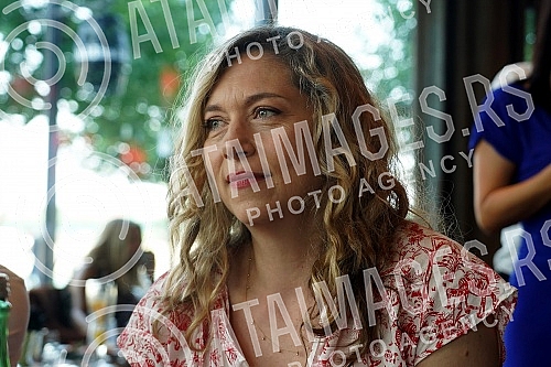 A press conference at which the series realized by Telekom Srbija in cooperation with the excellent productions Dandelion Productions and Film Danas were presented.Konferencija za medije na kojoj su predstavljene serije koje Telekom Srbija realizuj