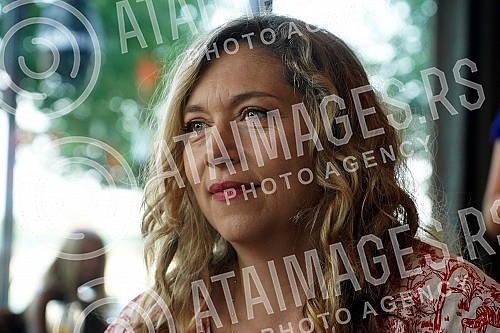 A press conference at which the series realized by Telekom Srbija in cooperation with the excellent productions Dandelion Productions and Film Danas were presented.Konferencija za medije na kojoj su predstavljene serije koje Telekom Srbija realizuj