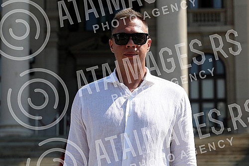 A press conference was held in front of the Serbian Parliament, where Petar Djuric addressed the press, and the reason for the conference was the anniversary of the great July protests, and the announcement of the formation of the political movement 