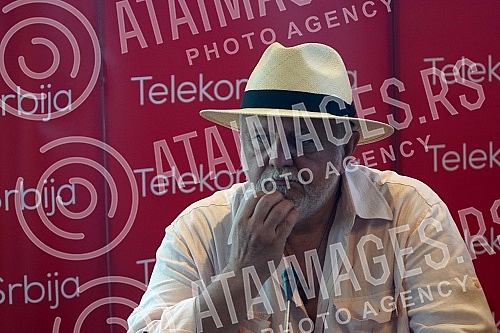 A press conference at which the series realized by Telekom Srbija in cooperation with the excellent productions Dandelion Productions and Film Danas were presented.Konferencija za medije na kojoj su predstavljene serije koje Telekom Srbija realizuj