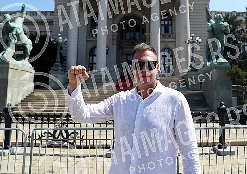 A press conference was held in front of the Serbian Parliament, where Petar Djuric addressed the press, and the reason for the conference was the anniversary of the great July protests, and the announcement of the formation of the political movement 
