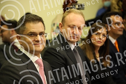 The Freedom and Justice Party, the People's Party, the Democratic Party, the Free Citizens Movement, the Movement for Change, the Free Serbia Movement, the Sloga Trade Union, the Democratic Union of Vojvodina Hungarians and the Civic Platform held a 