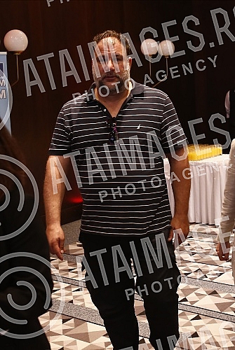 JP Putevi Srbije organized the promotion of new campaigns for raising traffic safety on state roads through the education of drivers and other traffic participants.JP Putevi Srbije je organizovalo promociju novih Kampanja za podizanje bezbednosti u