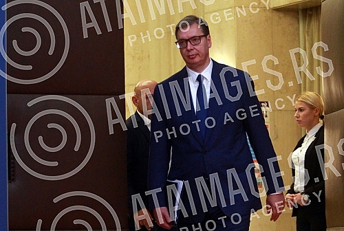 After the meeting with Serbs from Kosovo and Metohija, the President of the Republic of Serbia, Aleksandar Vucic, addressed the public and spoke about the negotiations in Brussels and the situation in Kosovo and Metohija.Posle sastanka sa Srbima sa