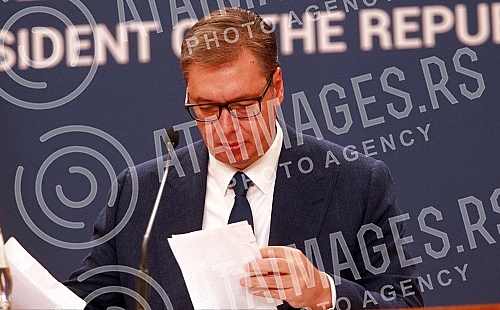 After the meeting with Serbs from Kosovo and Metohija, the President of the Republic of Serbia, Aleksandar Vucic, addressed the public and spoke about the negotiations in Brussels and the situation in Kosovo and Metohija.Posle sastanka sa Srbima sa