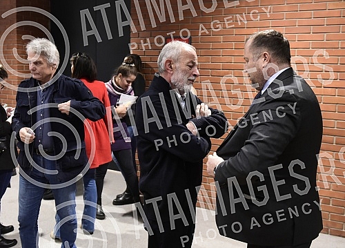 The trial of the owner of the acting school, Miroslav Aleksic, accused of multiple rapes and sexual harassment of the students of his school, continued in the High Court in Belgrade.Sudjenje vlasniku skole glume Miroslavu Aleksicu optuzenom za vise 