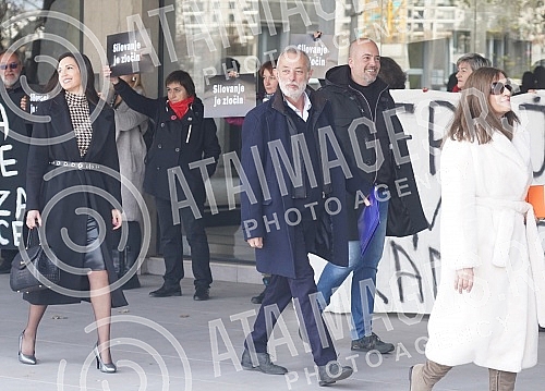 The trial of the owner of the acting school, Miroslav Aleksic, accused of multiple rapes and sexual harassment of the students of his school, continued in the High Court in Belgrade.
Sudjenje vlasniku skole glume Miroslavu Aleksicu optuzenom za vise 