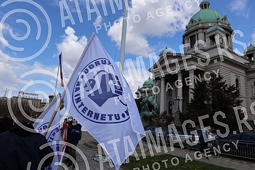 Freelancers protest against the proposal to amend the Law on personal income tax, which was adopted by the Government in front of the National assembly of Serbia.Protest frilensera zbog predloga za izmenu Zakona o porezu na dohodak gradjana koji je