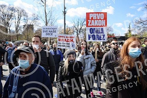 Freelancers protest against the proposal to amend the Law on personal income tax, which was adopted by the Government in front of the National assembly of Serbia.Protest frilensera zbog predloga za izmenu Zakona o porezu na dohodak gradjana koji je