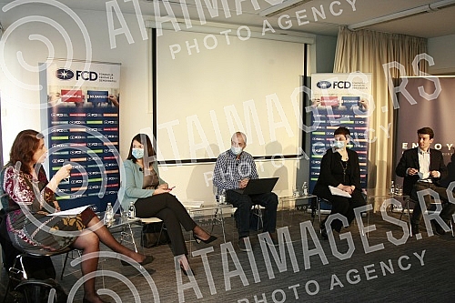 The Center for Democracy Foundation and the Center for Contemporary Politics Foundation organized a public reading of the European Commission 's report on Serbia 2021.Fondacija Centar za demokratiju je u saradnji sa Fondacijom Friedrich Ebert organ